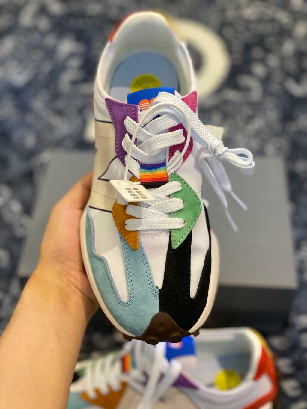 Tênis New Balance 327 'Pride Collection'
