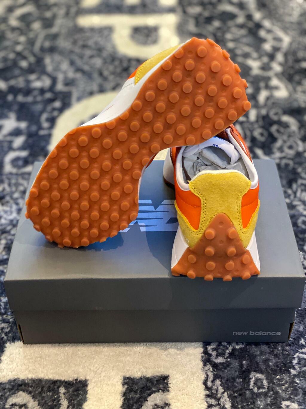 Tênis New Balance 327 - Orange