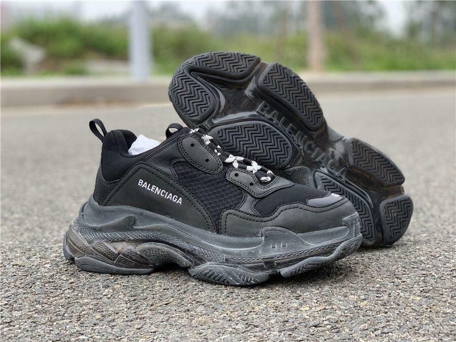 Tênis Balenciaga Triple S