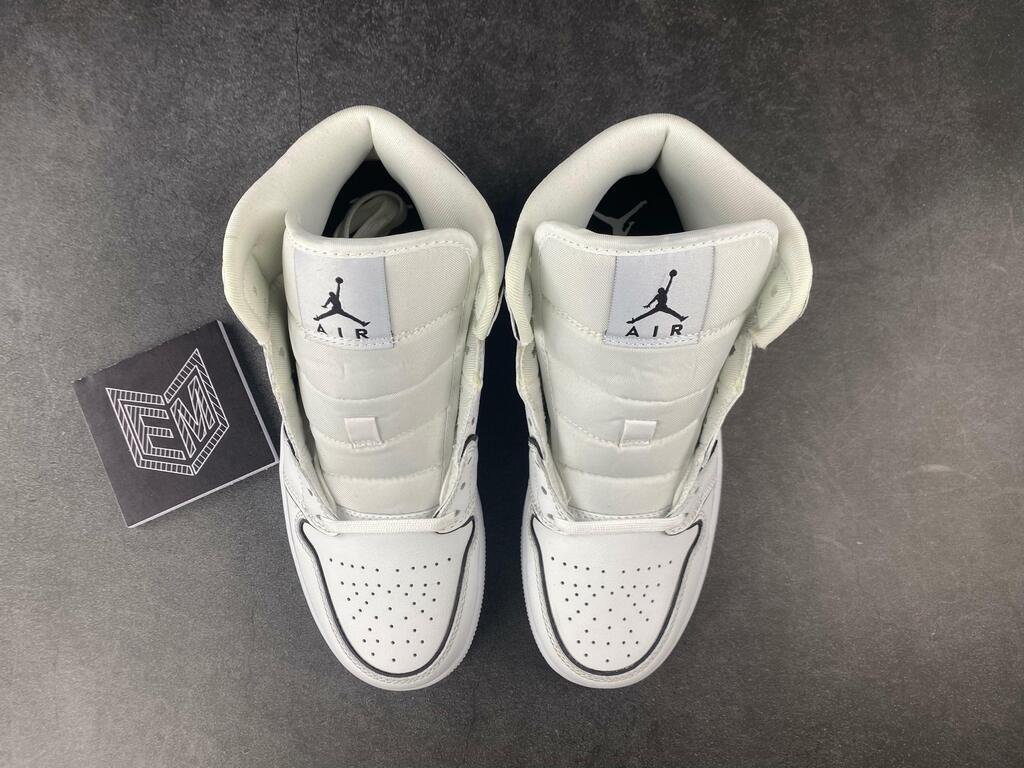 Tênis Nike Air Jordan 1 MID SE "Iridescent reflective trim"