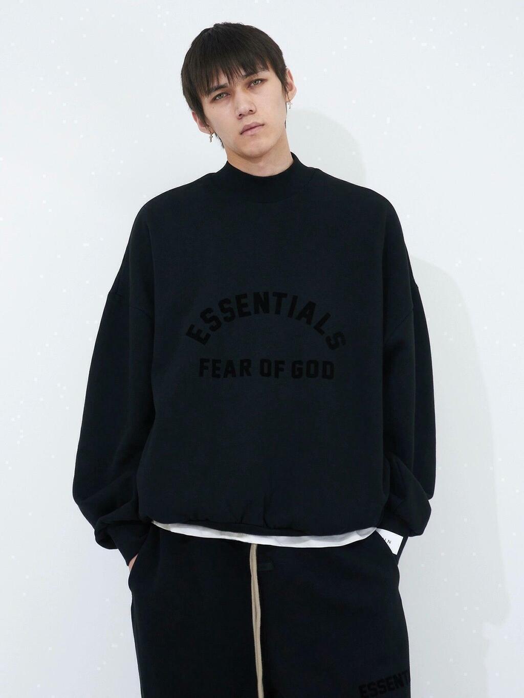 Moletom Crewneck Fear of God Essentials Black