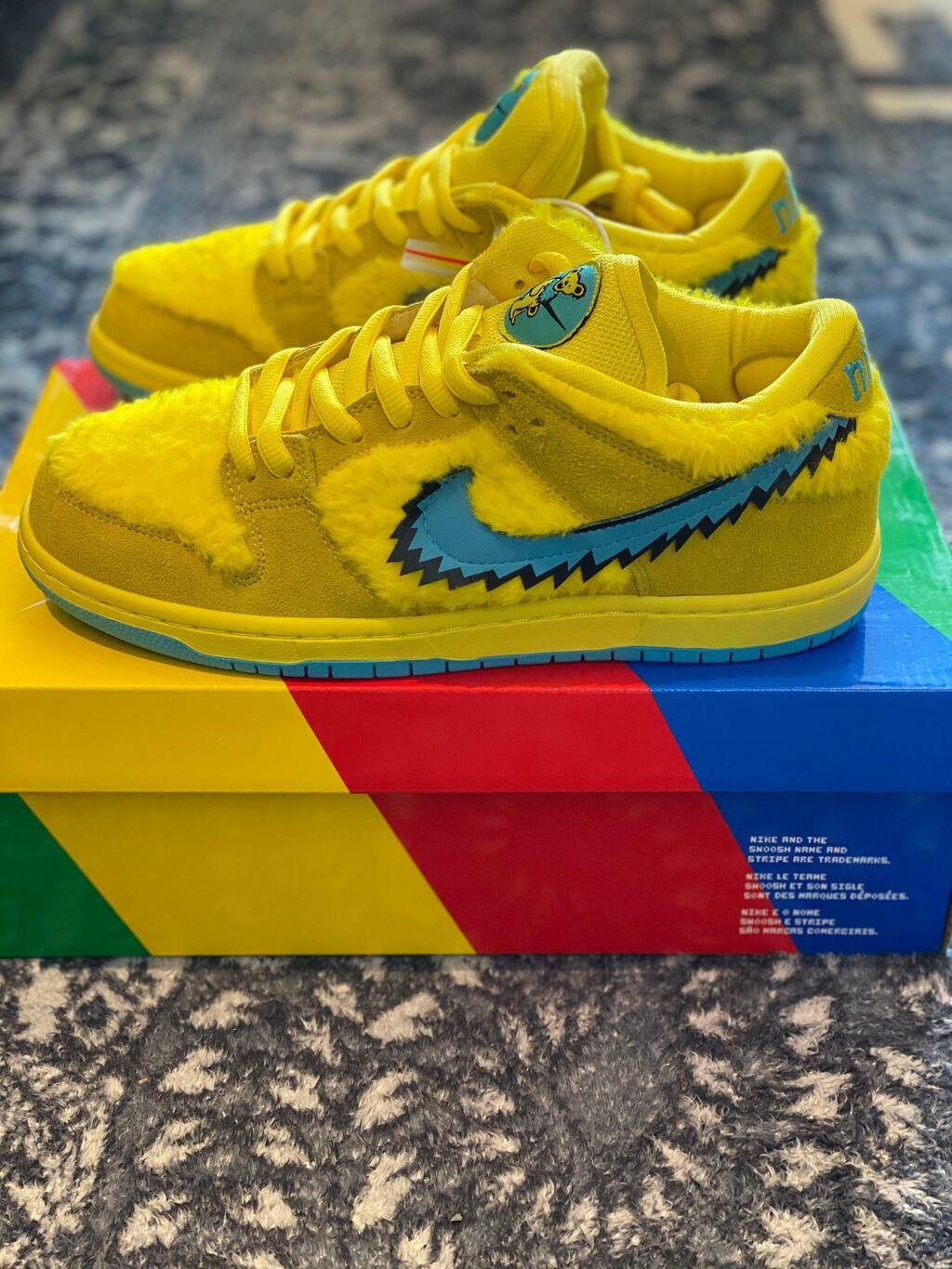 Nike SB Dunk Low "Grateful Dead”