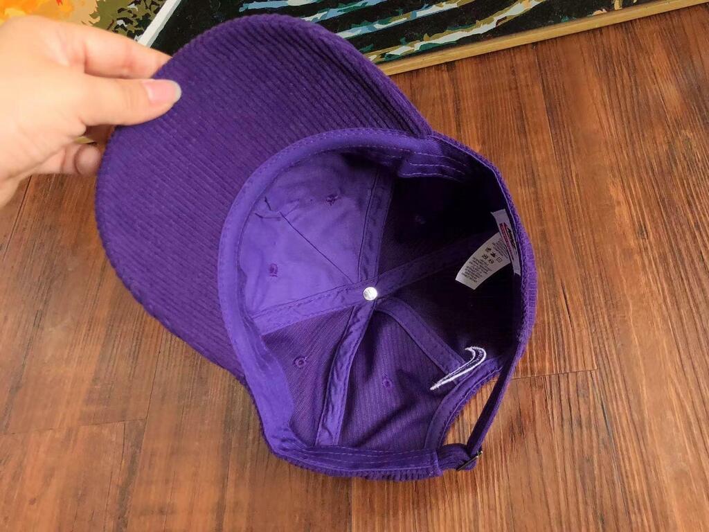 Boné Nike x Supreme