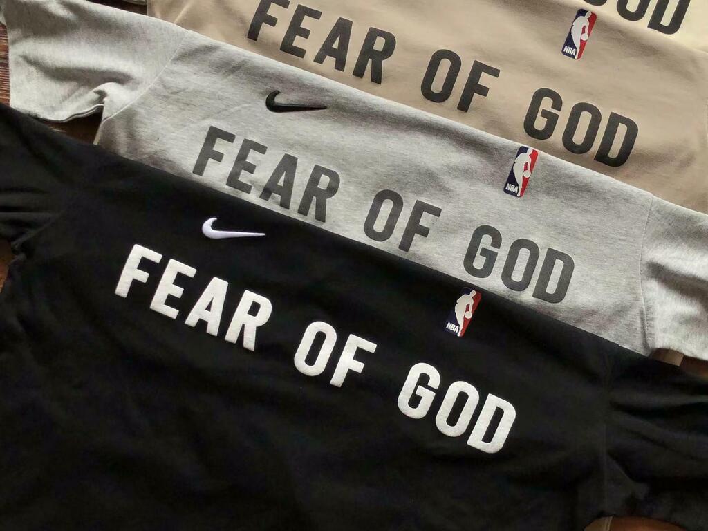 CAMISETA NIKE FEAR OF GOD