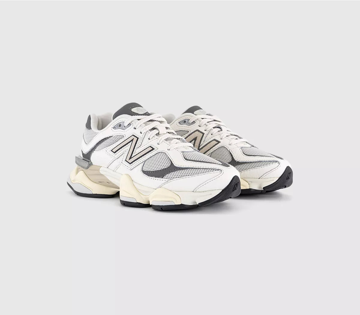New Balance 9060 Sea Salt Castlerock