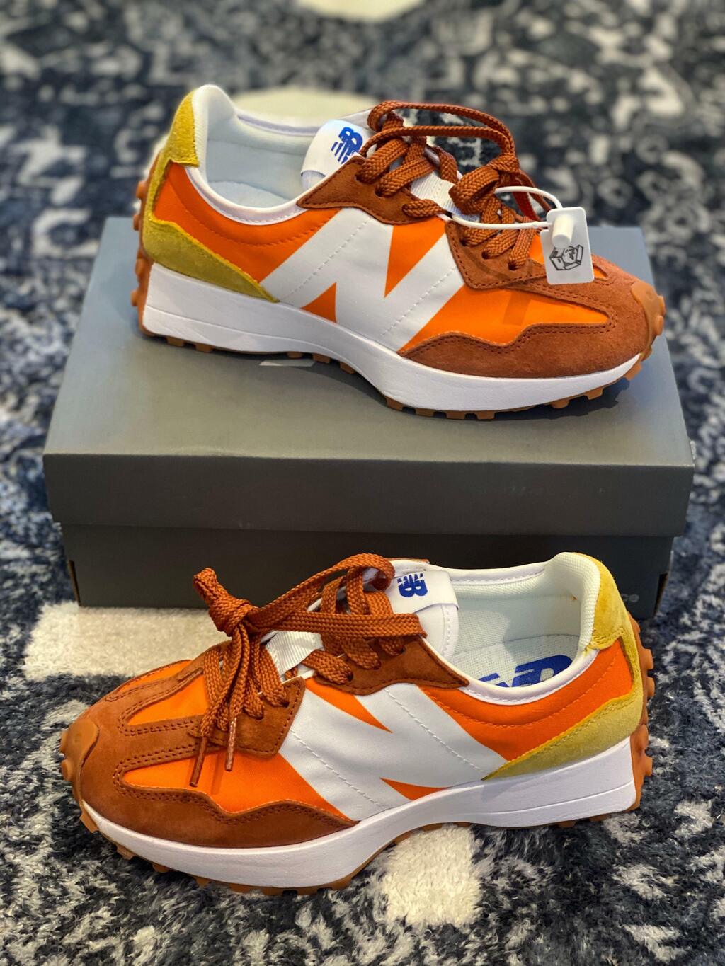 Tênis New Balance 327 - Orange