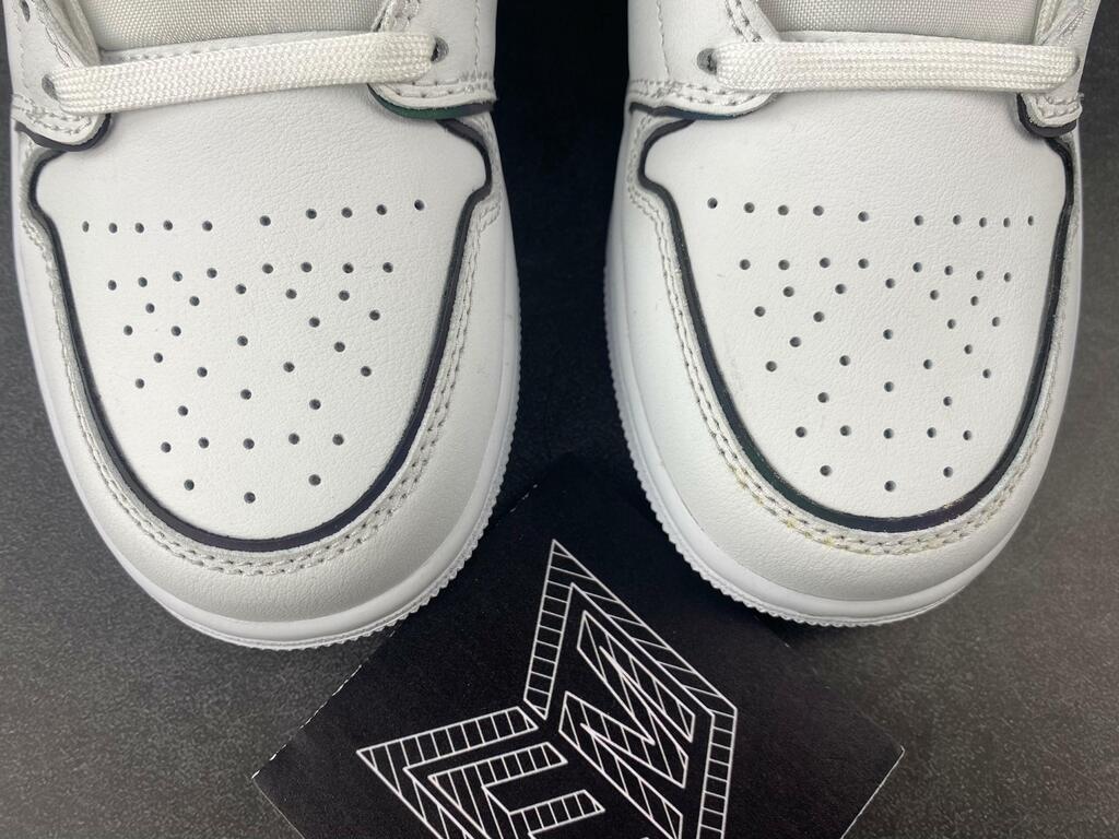 Tênis Nike Air Jordan 1 MID SE "Iridescent reflective trim"
