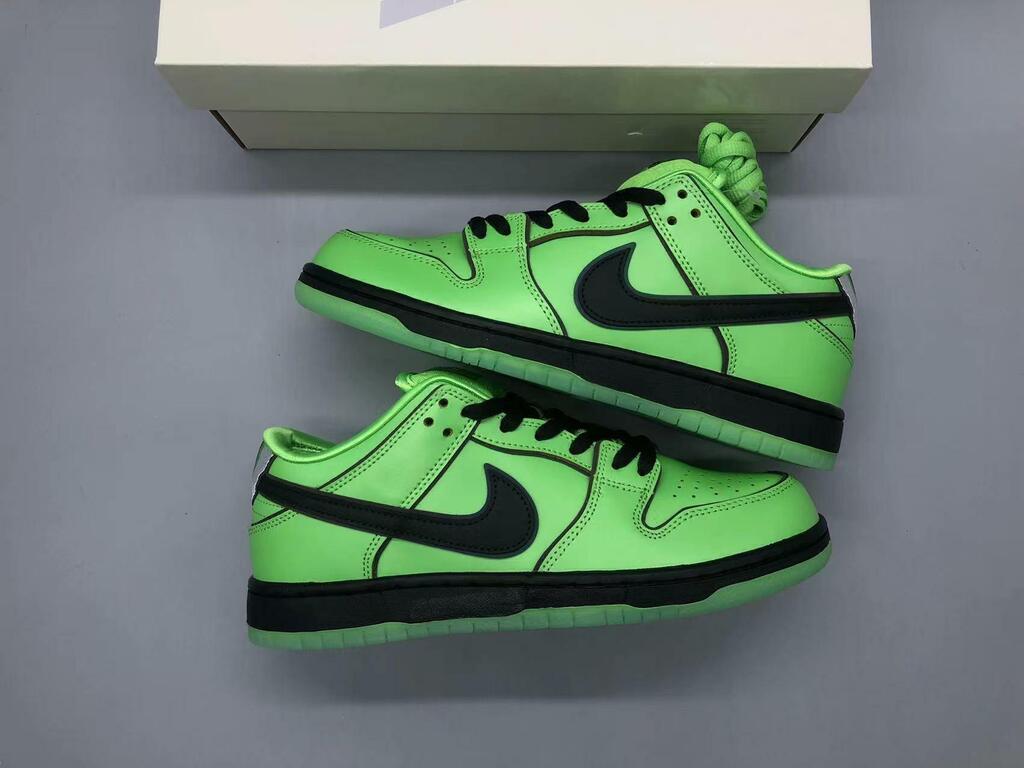 Nike SB Dunk Low The Powerpuff Girls