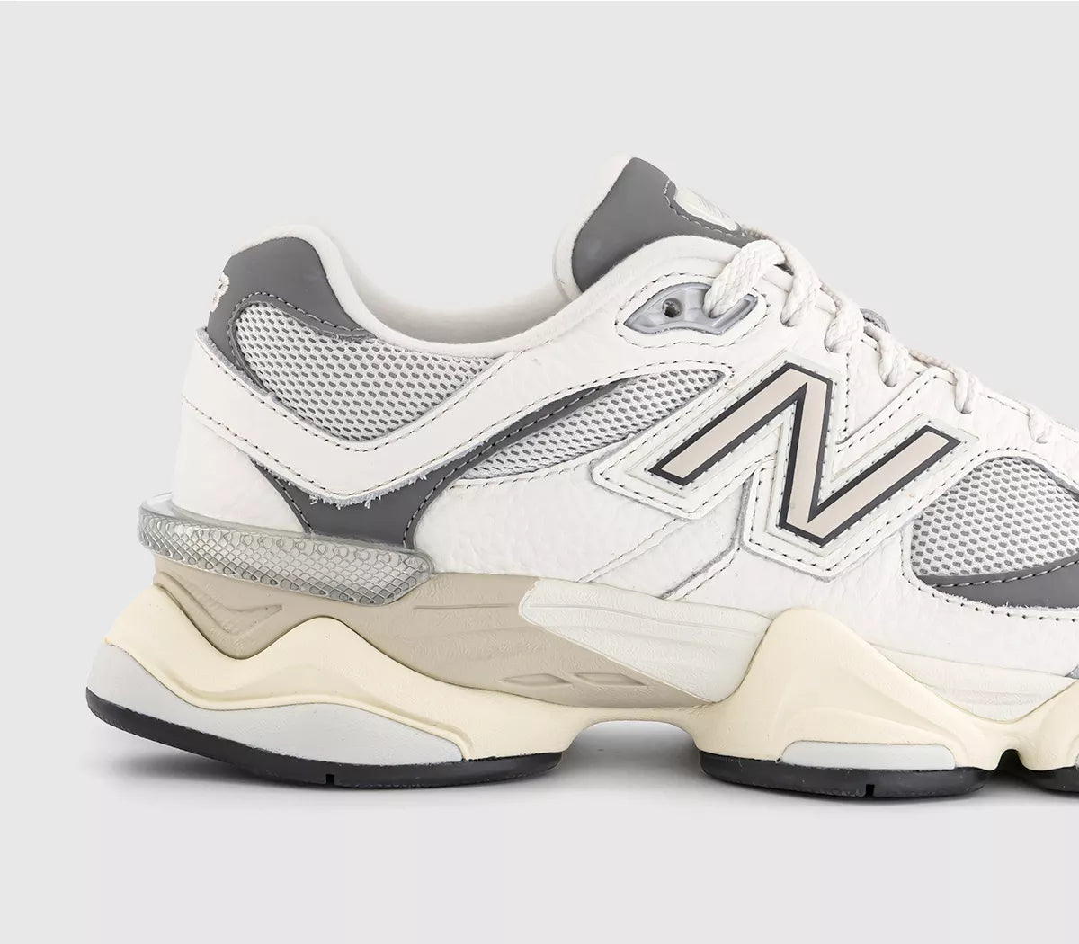 New Balance 9060 Sea Salt Castlerock