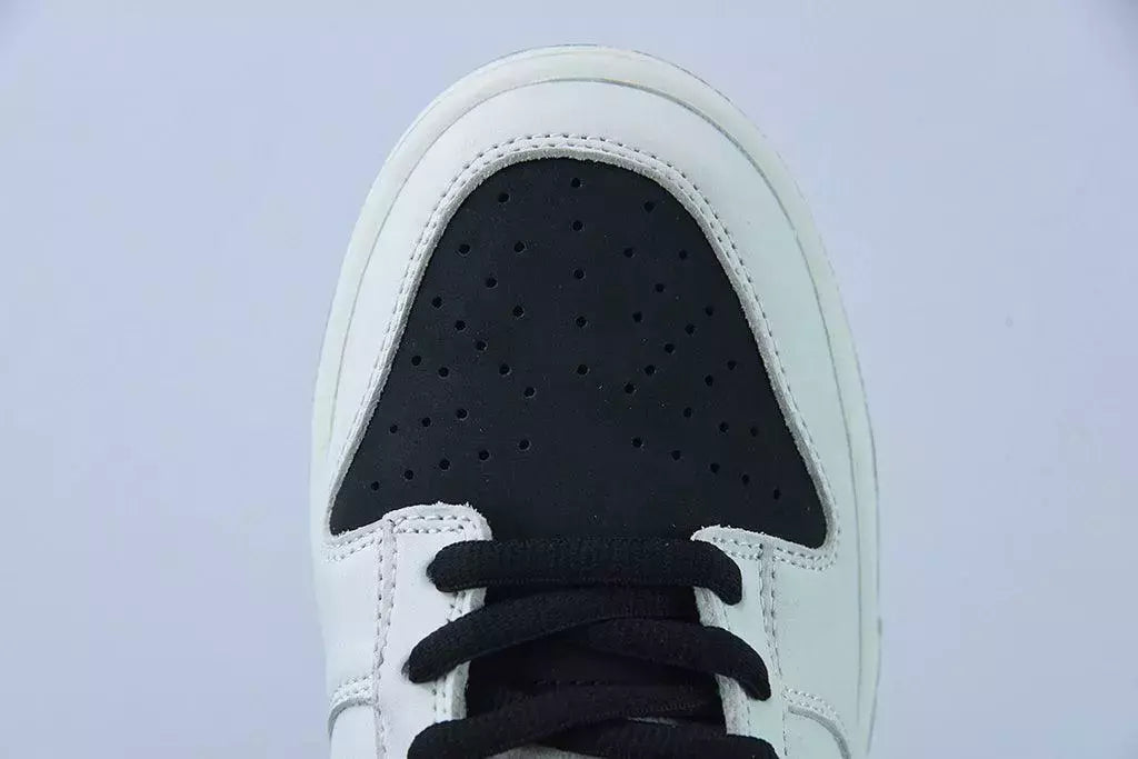 Nike SB Dunk Low Toyota AE86