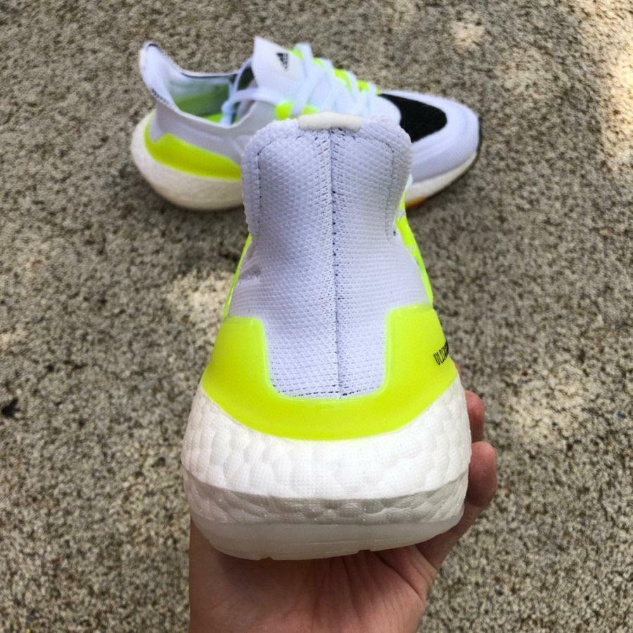 Tênis Adidas Ultra Boost 2021