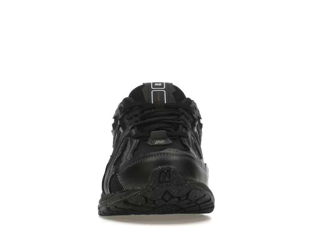 Tênis New Balance 1906