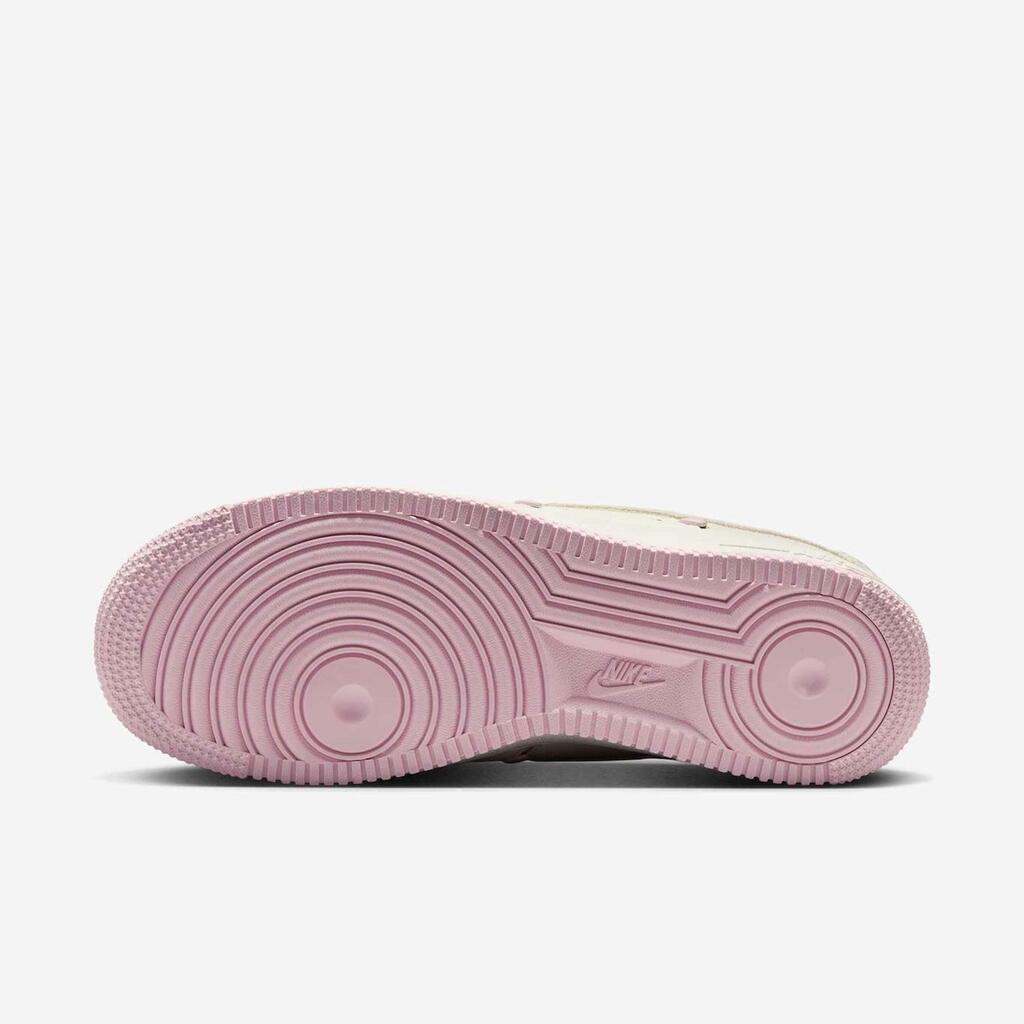 Nike Air Force 1 '07 LX Feminino