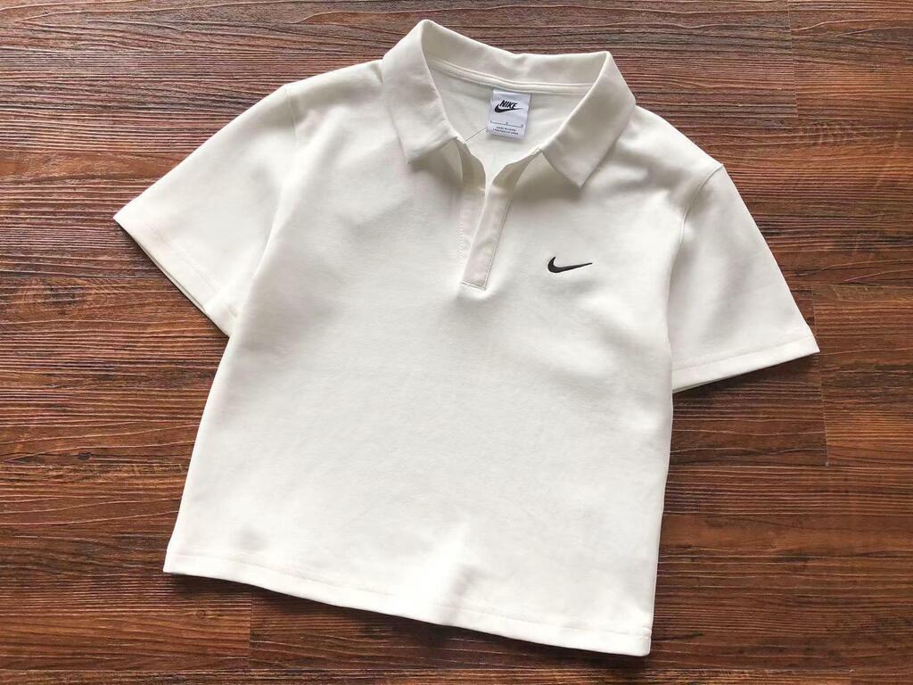 Cropped Nike Sportswear Essential
