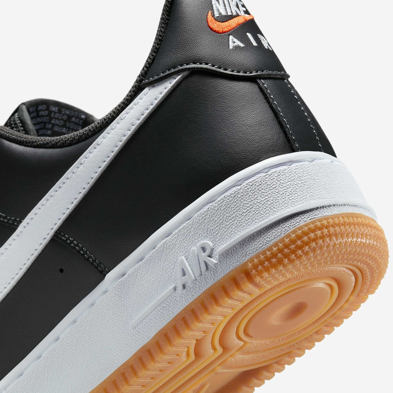 Nike Air Force 1 '07 LV8 Essencial