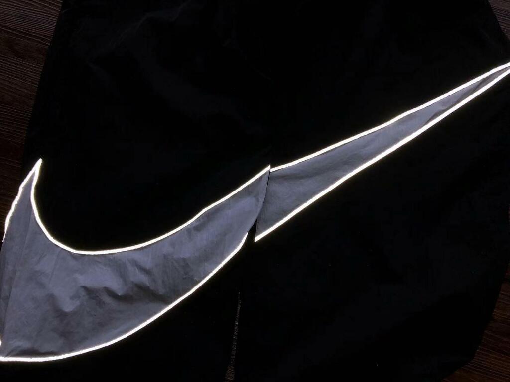 CALÇA NIKE (REFLECTIVE)