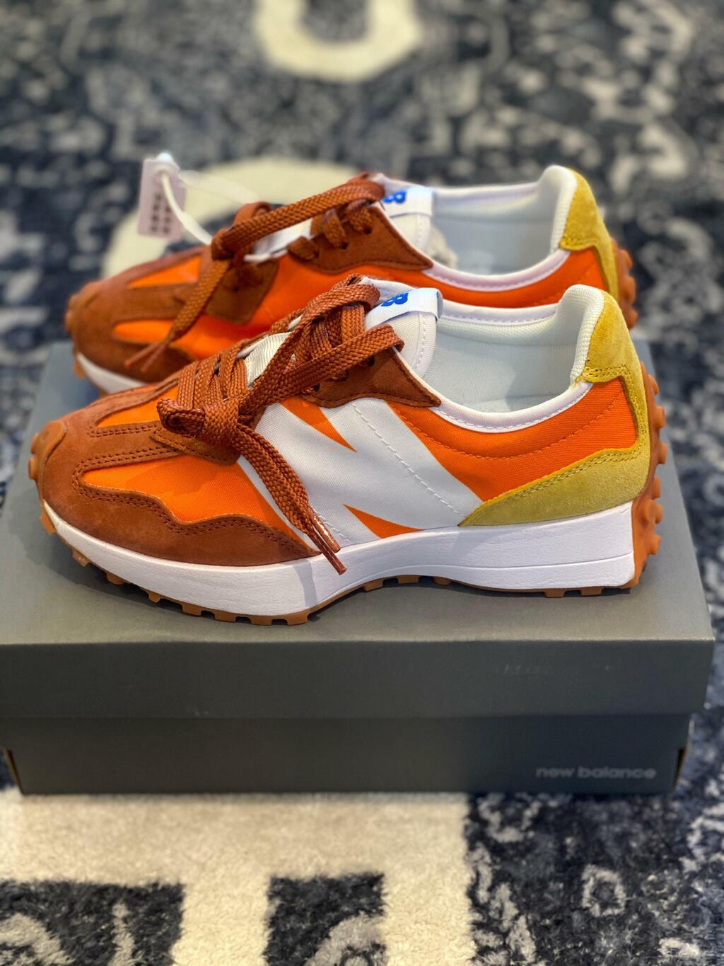 Tênis New Balance 327 - Orange
