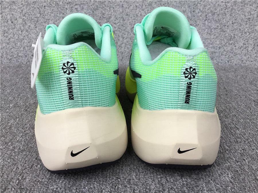 Tênis Nike Zoom Fly 5