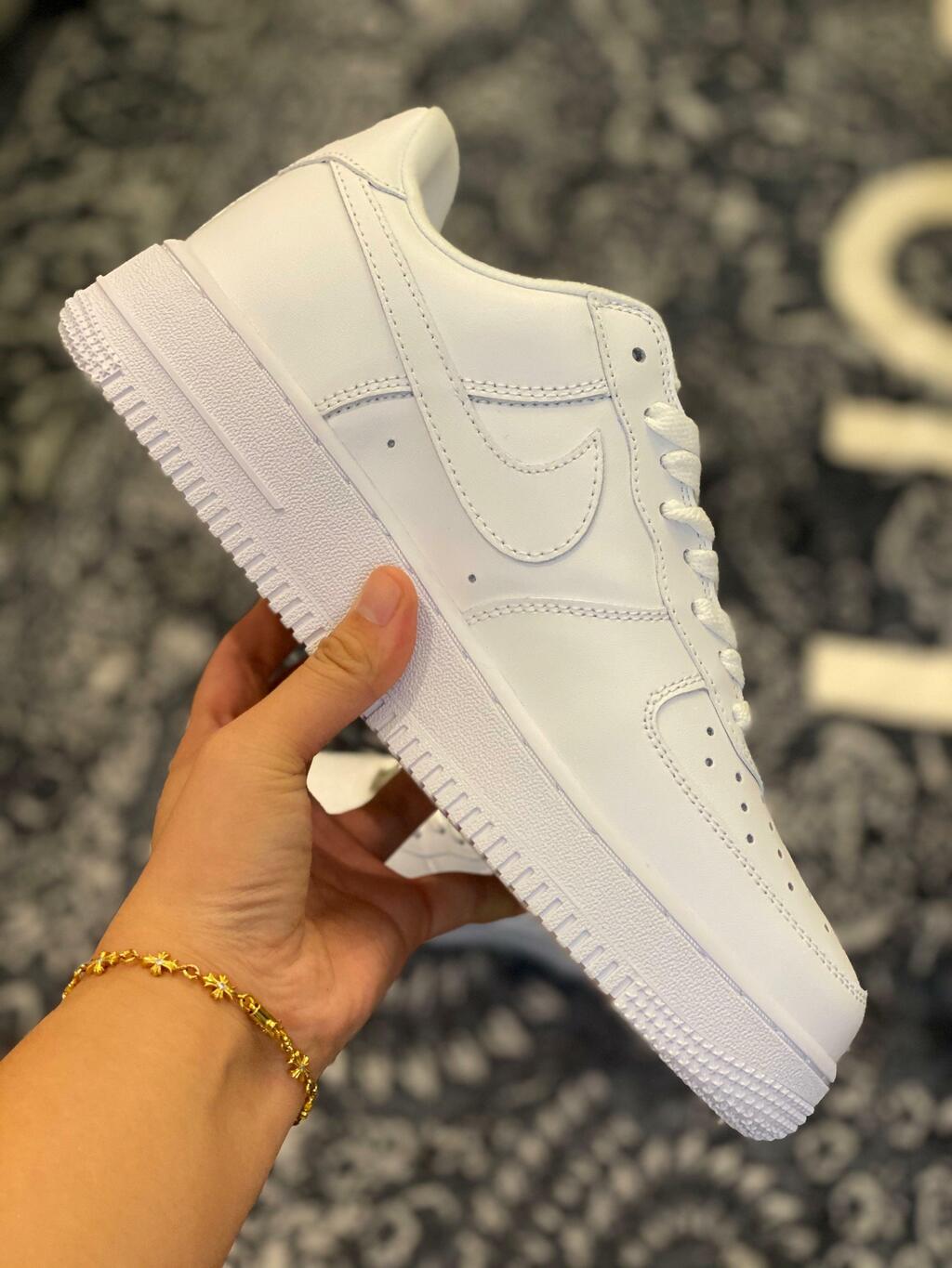 Nike Air Force 1 Low Supreme “Deluxe”