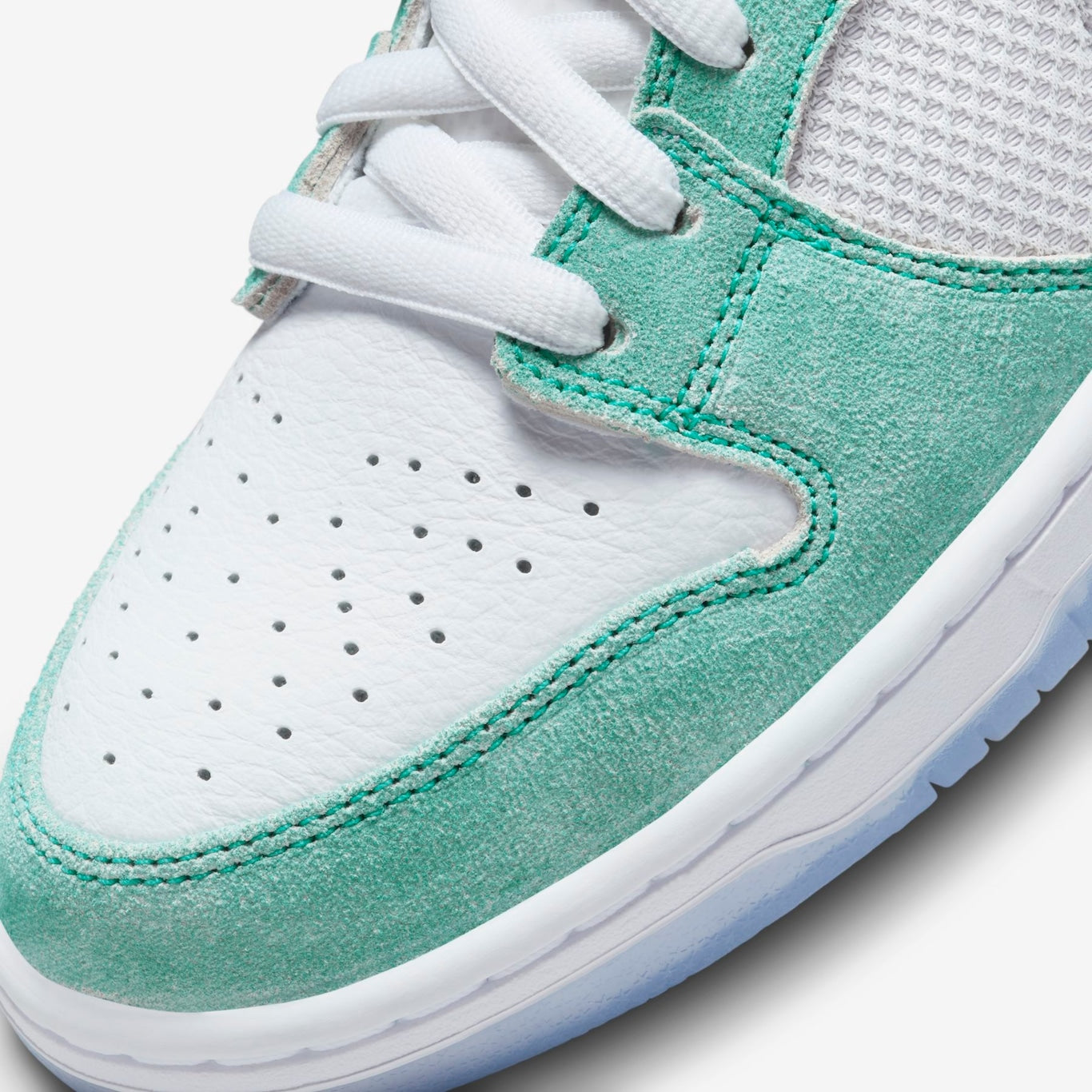 Nike SB x April Skateboards Dunk Low Pro