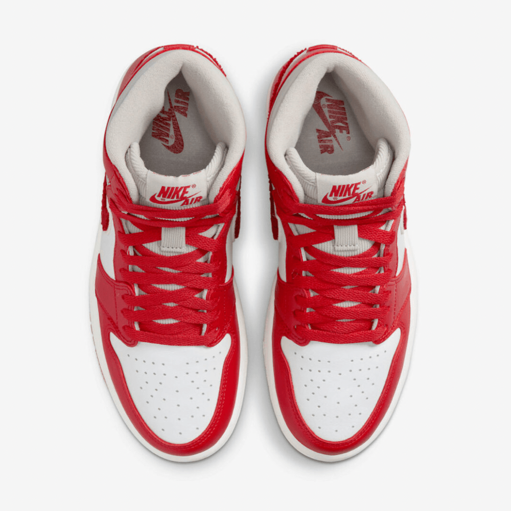 Nike Air Jordan 1 High Varsity Red
