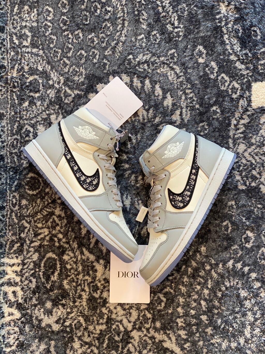 Nike Air Jordan 1 Retro High x DIOR