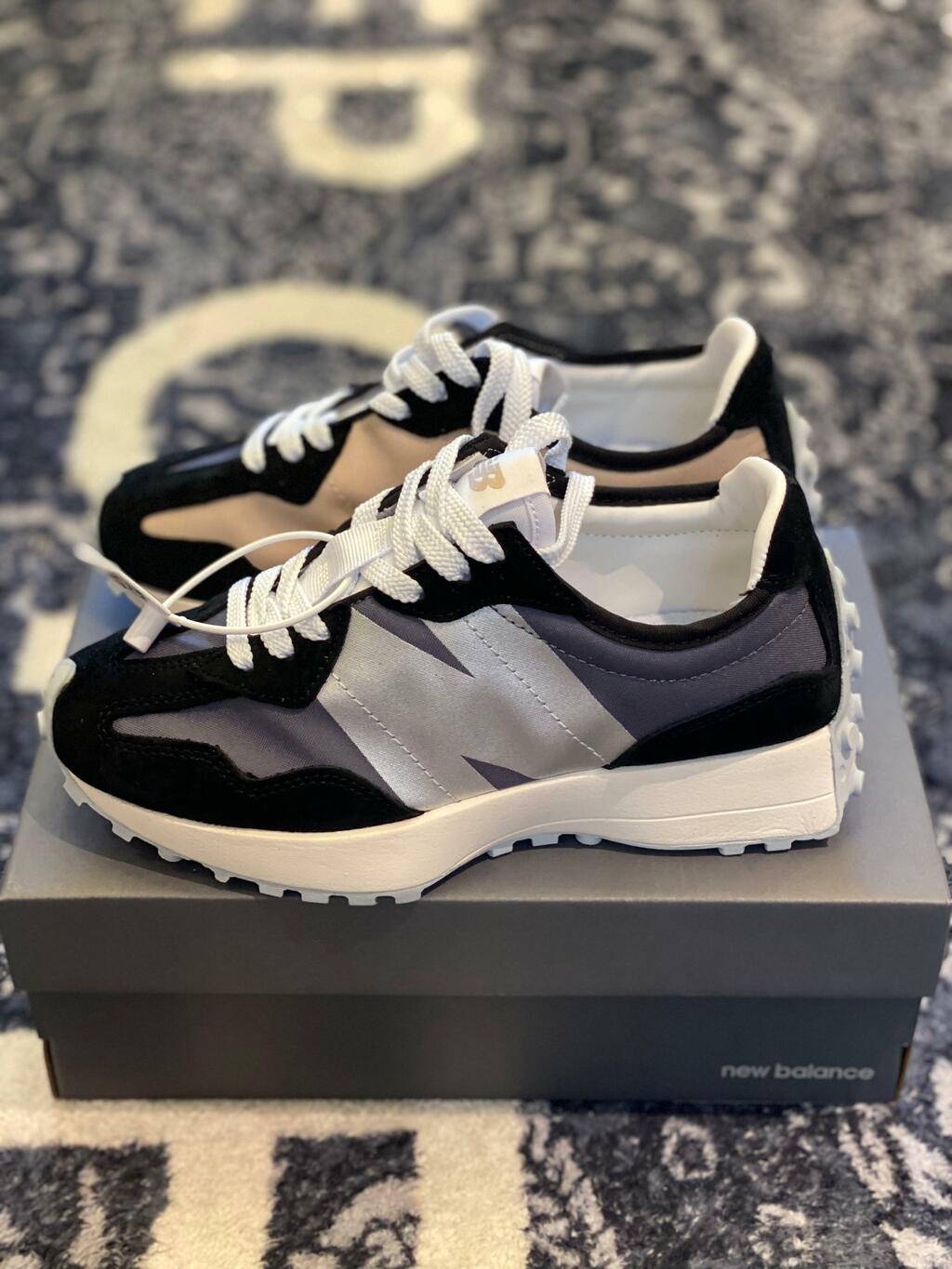 Tênis New Balance 327 Black/White Birch