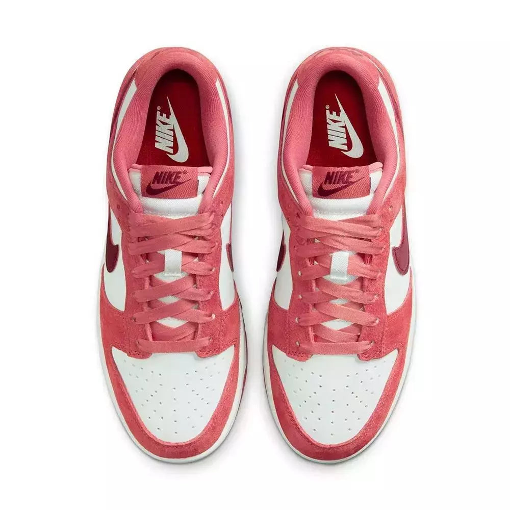 Nike Dunk Low "Valentine's Day (2024)"