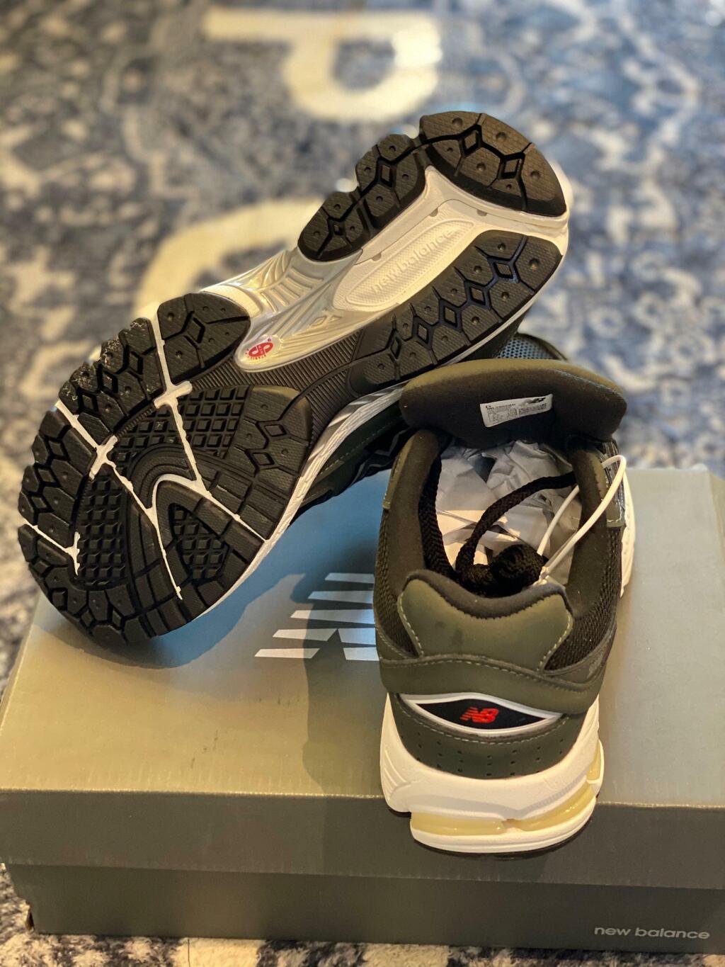 Tênis New Balance 2002R Dark Grey