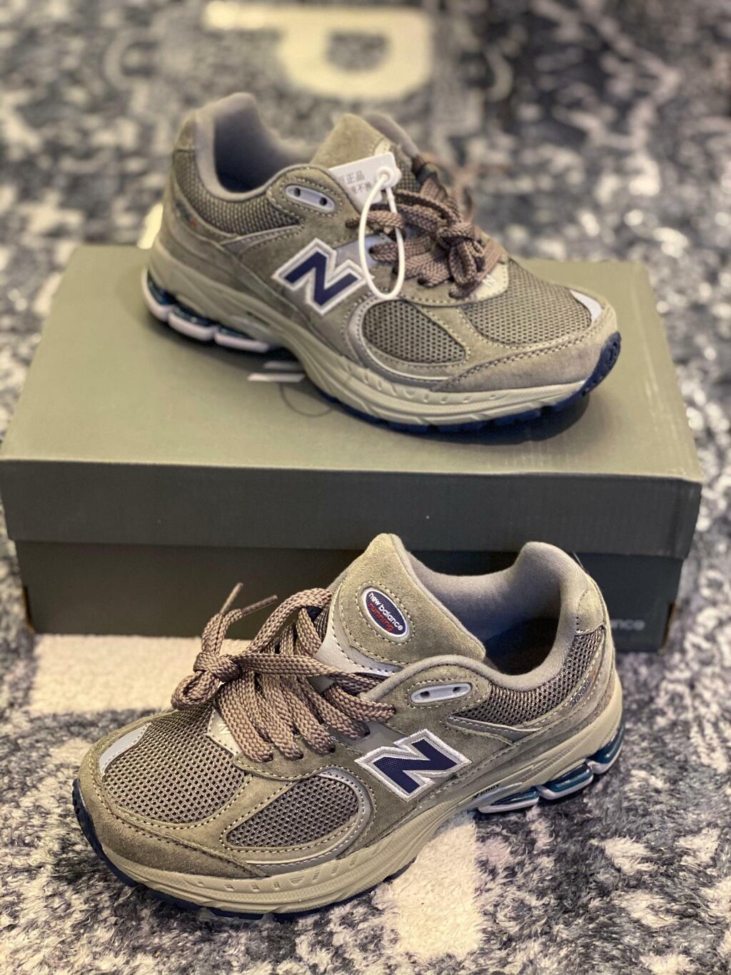 Tênis New Balance 2002R OG Light Grey