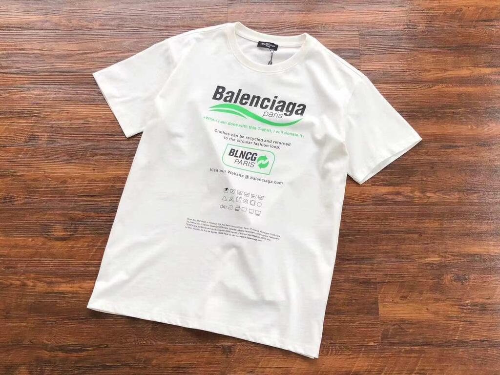 Camiseta Balenciaga Paris