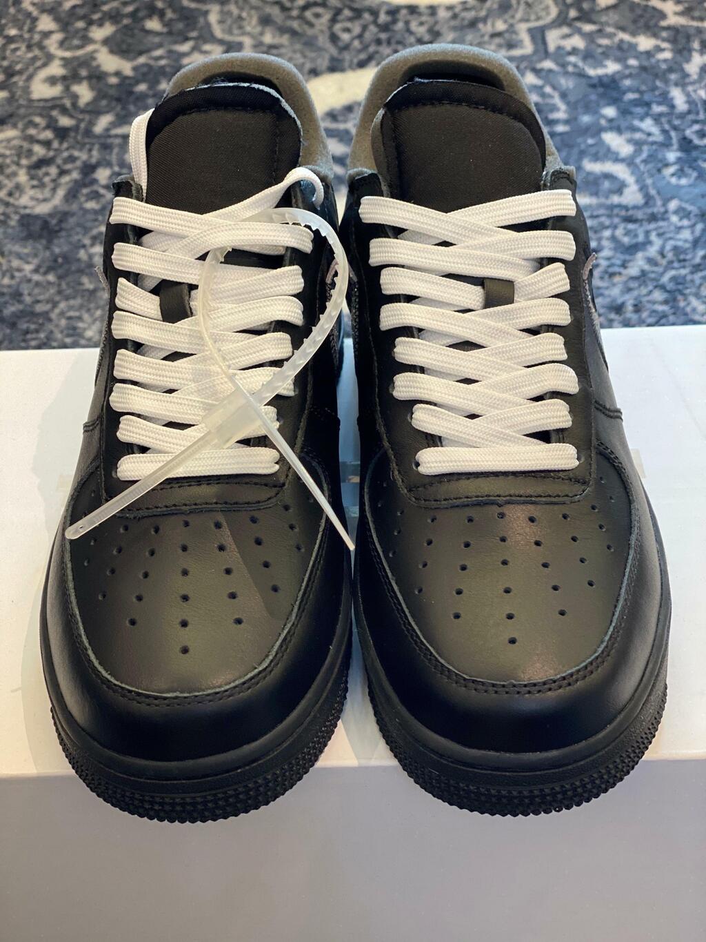 Nike Air Force 1 Low “MoMa” x Off-White