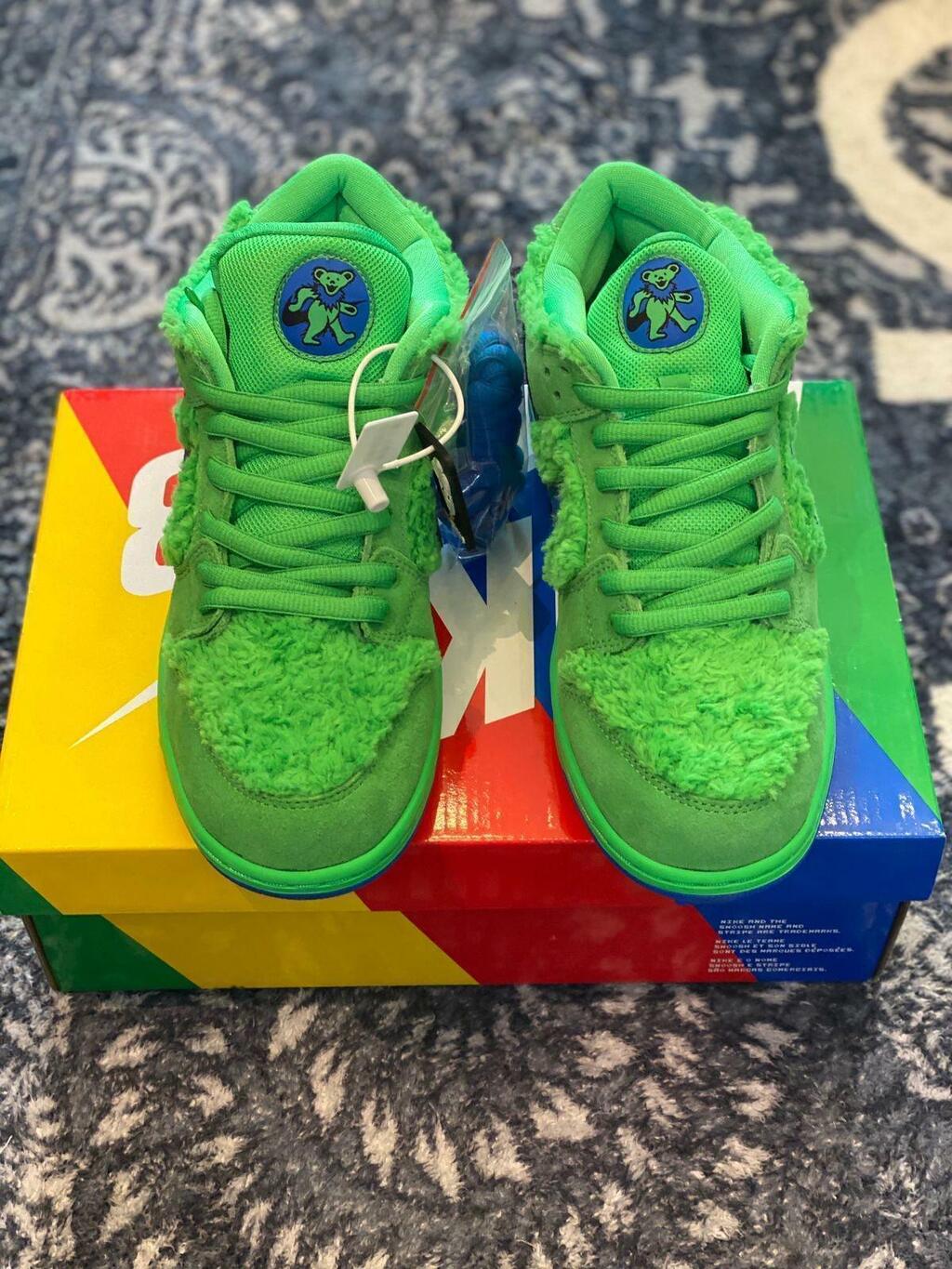 Nike SB Dunk Low "Grateful Dead”