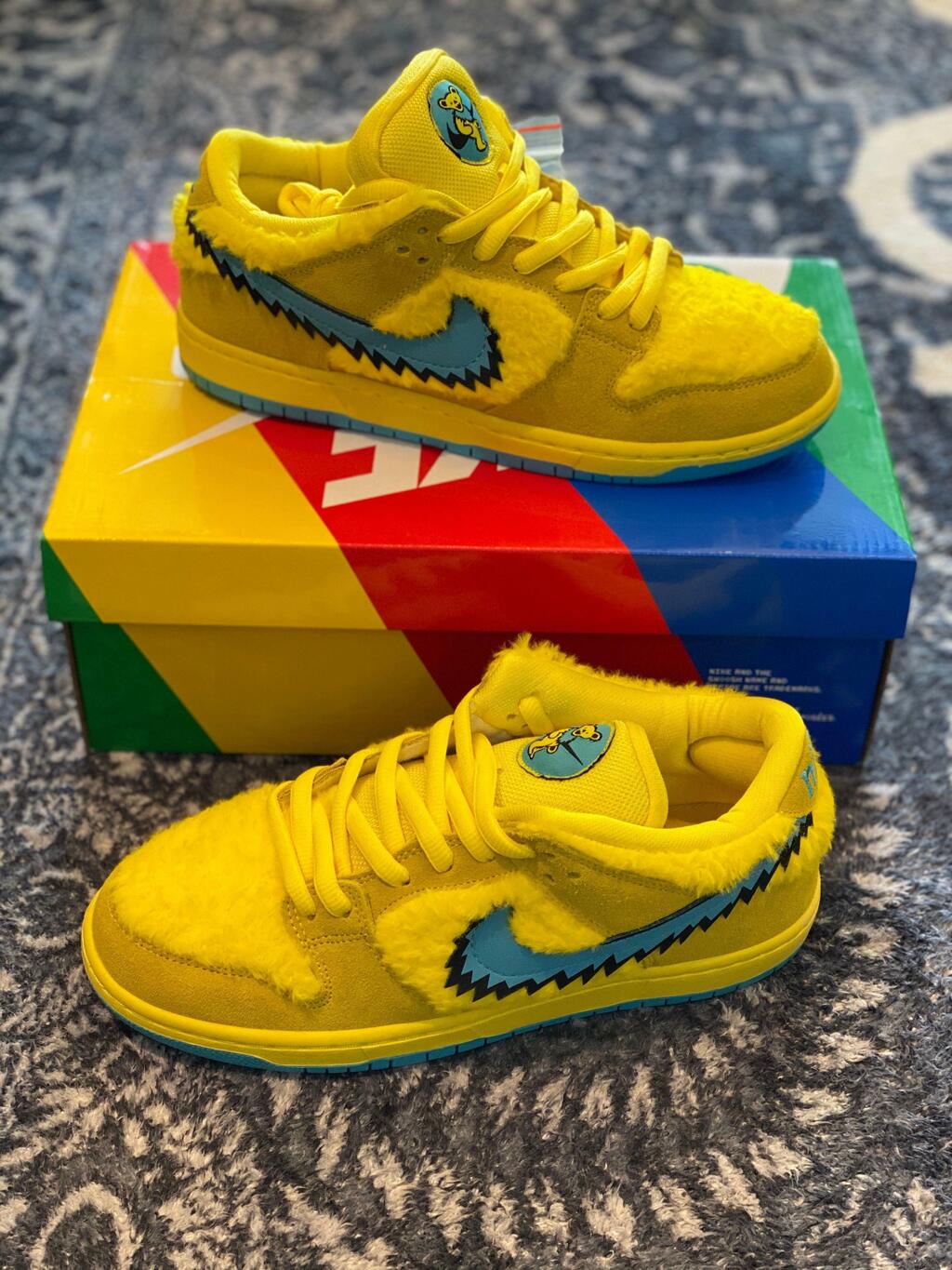 Nike SB Dunk Low "Grateful Dead”
