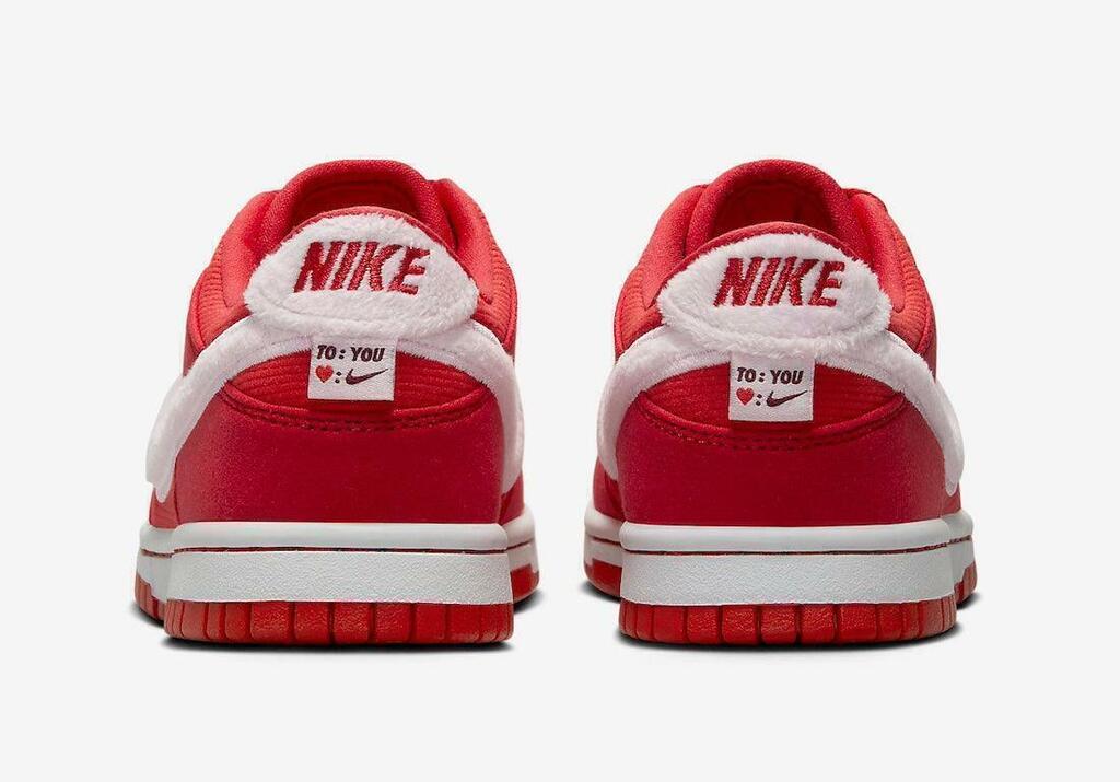 Nike Dunk Low GS "Valentine's Day"