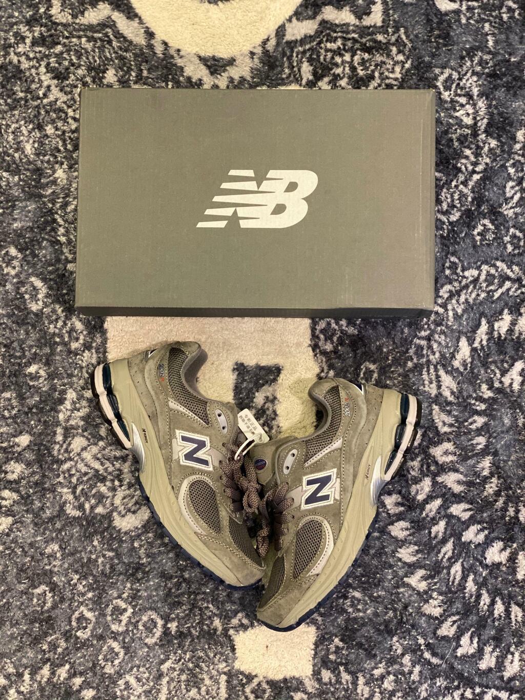 Tênis New Balance 2002R OG Light Grey