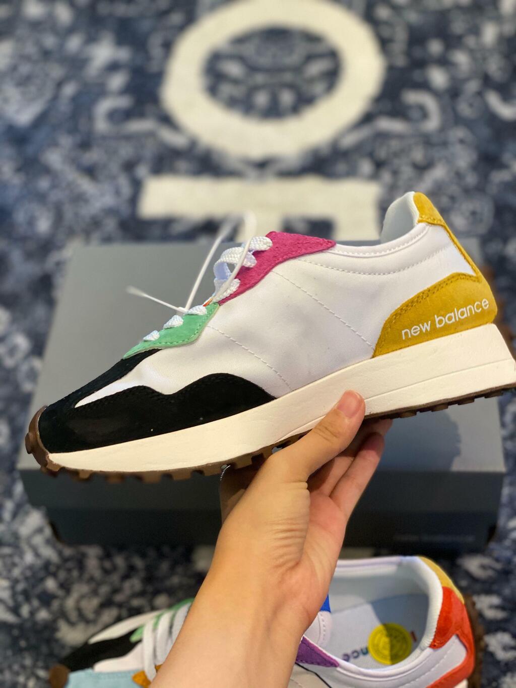 Tênis New Balance 327 'Pride Collection'