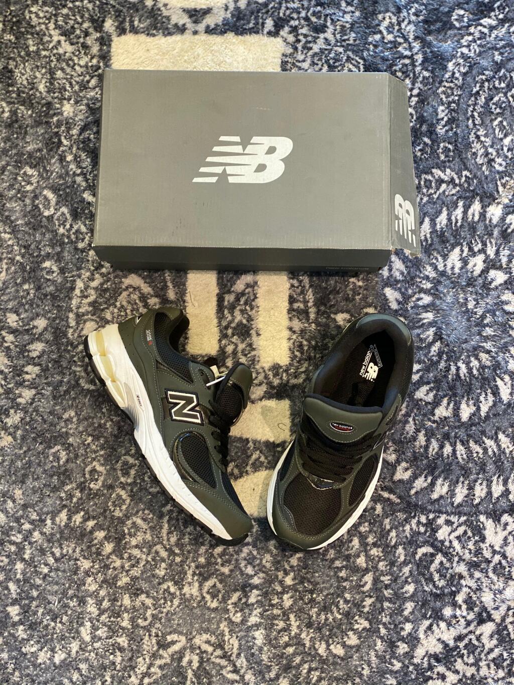 Tênis New Balance 2002R Dark Grey