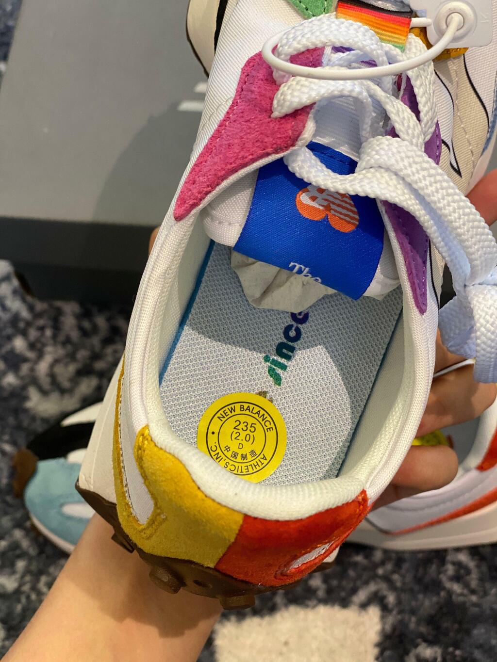 Tênis New Balance 327 'Pride Collection'