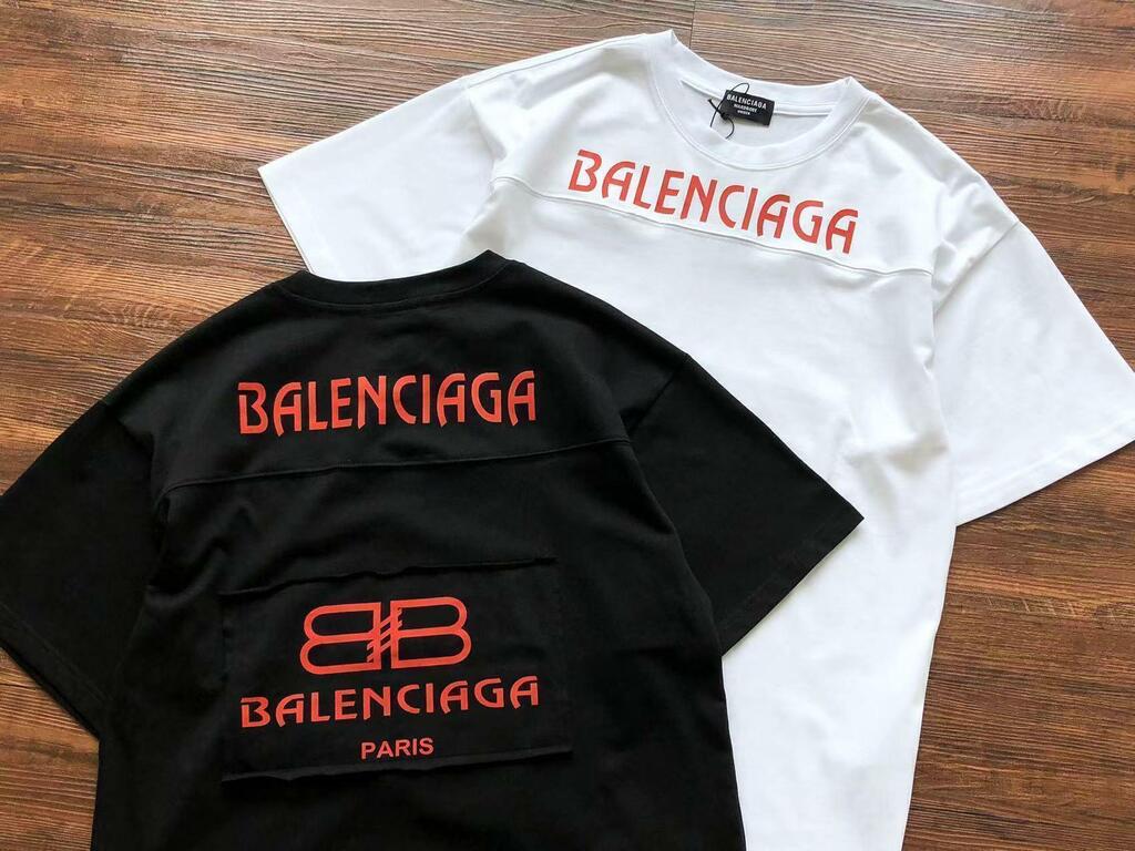 Camiseta Balenciaga Paris