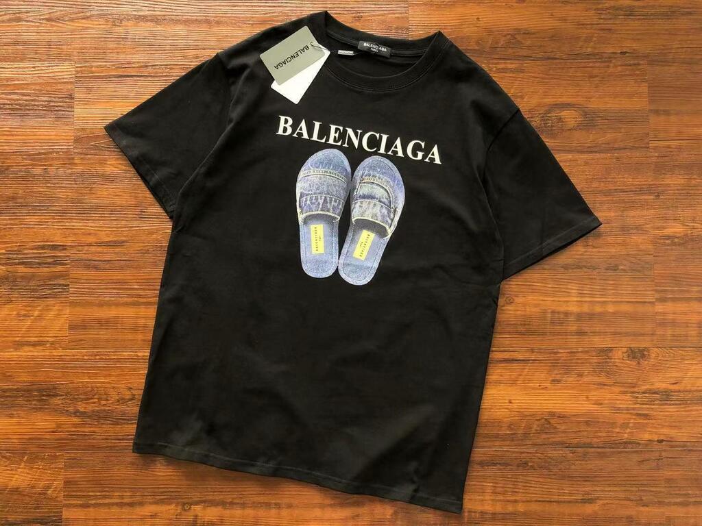 Camiseta Balenciaga Paris