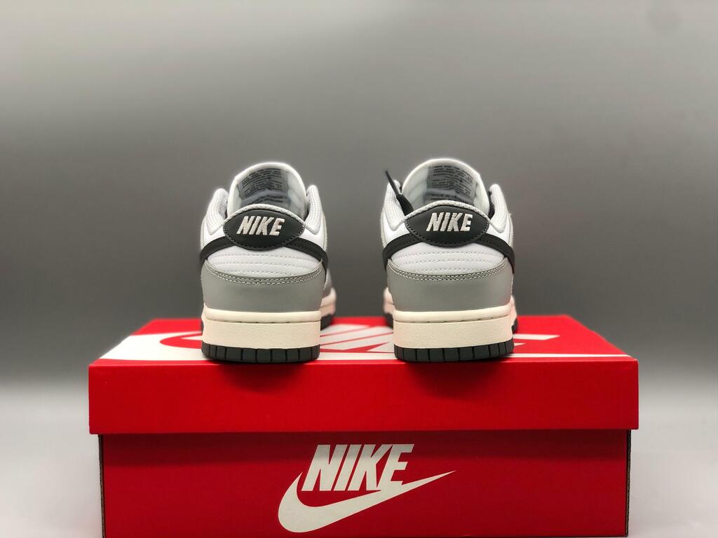 Nike Dunk Low Light Smoke Grey