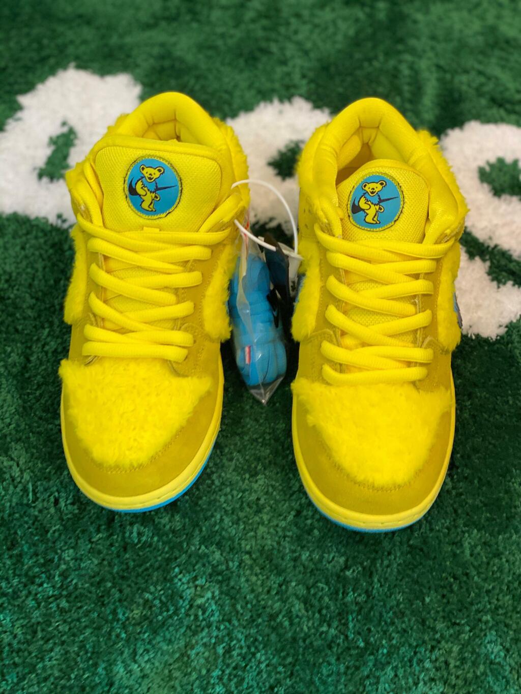 Nike SB Dunk Low "Grateful Dead”
