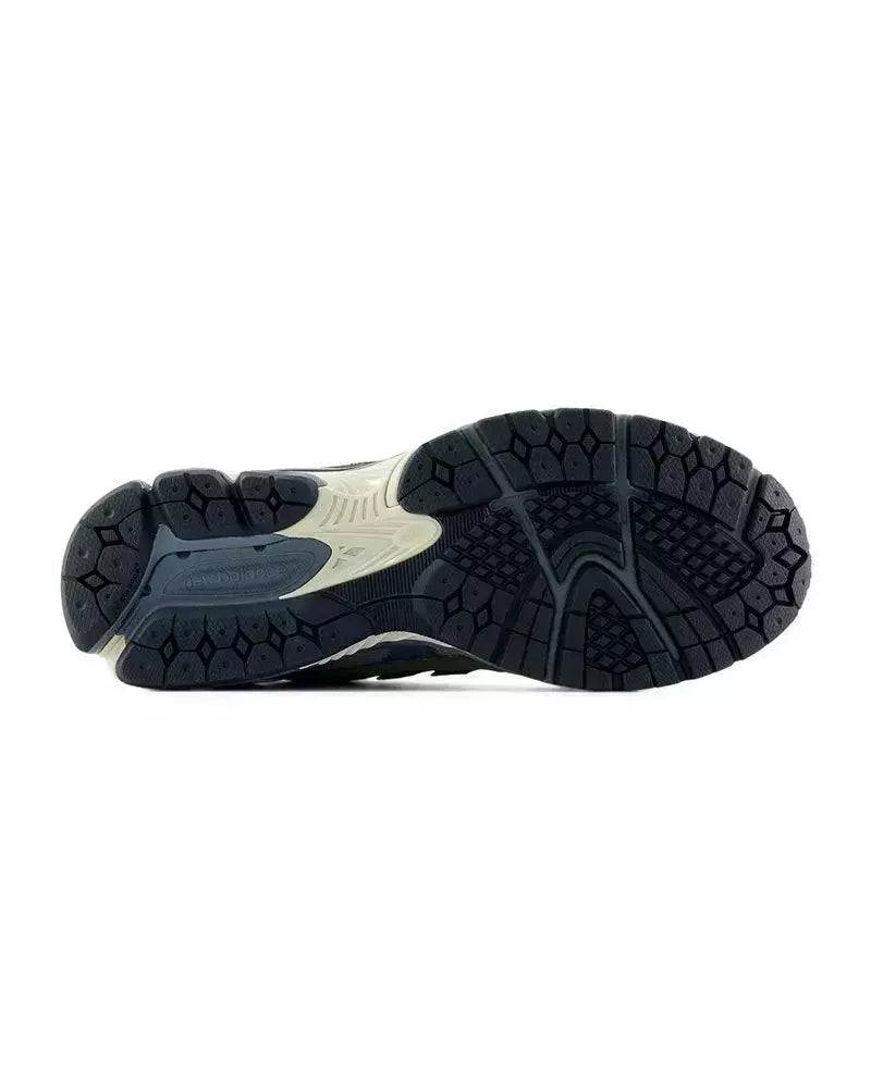 Tênis New Balance 1906
