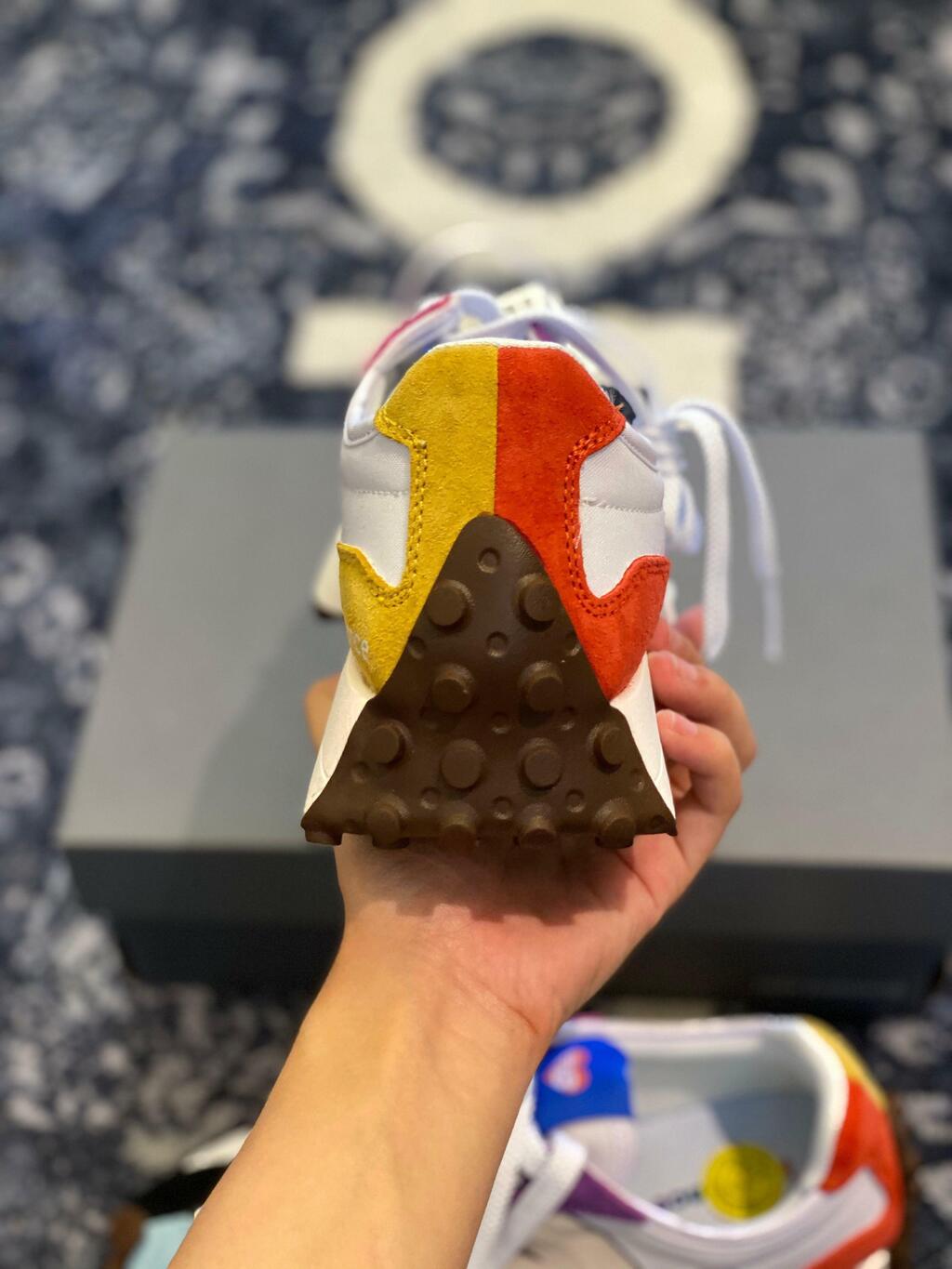 Tênis New Balance 327 'Pride Collection'