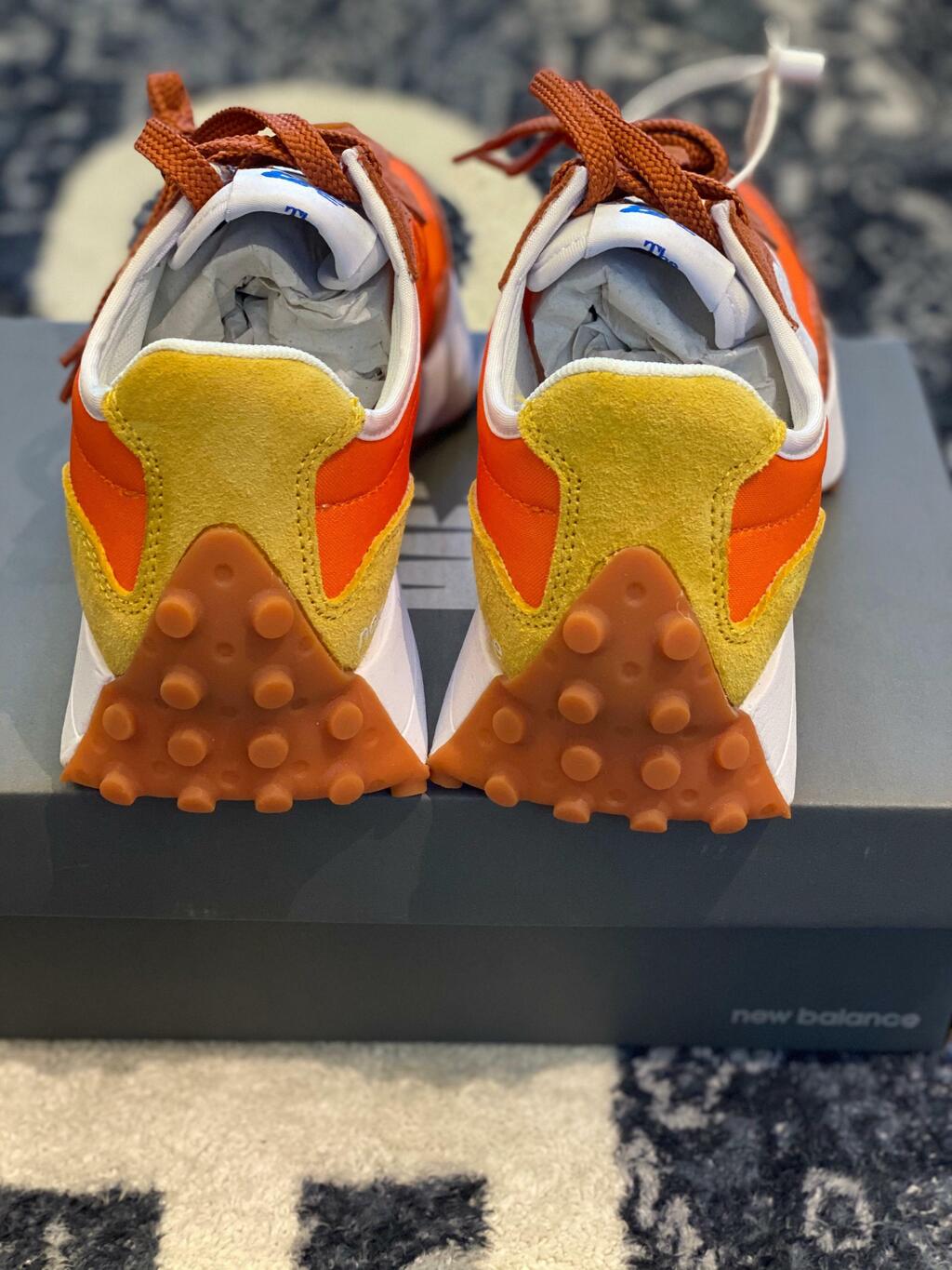 Tênis New Balance 327 - Orange