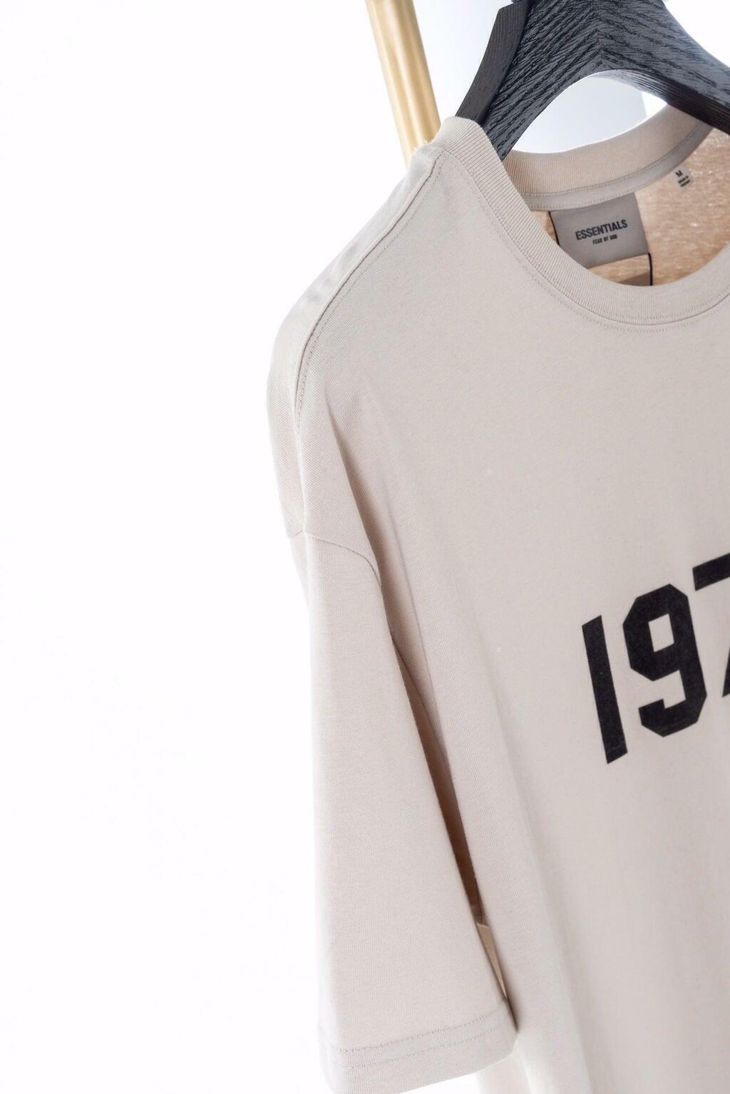 Camiseta Fear Of God Essentials Of Duble Line 1977