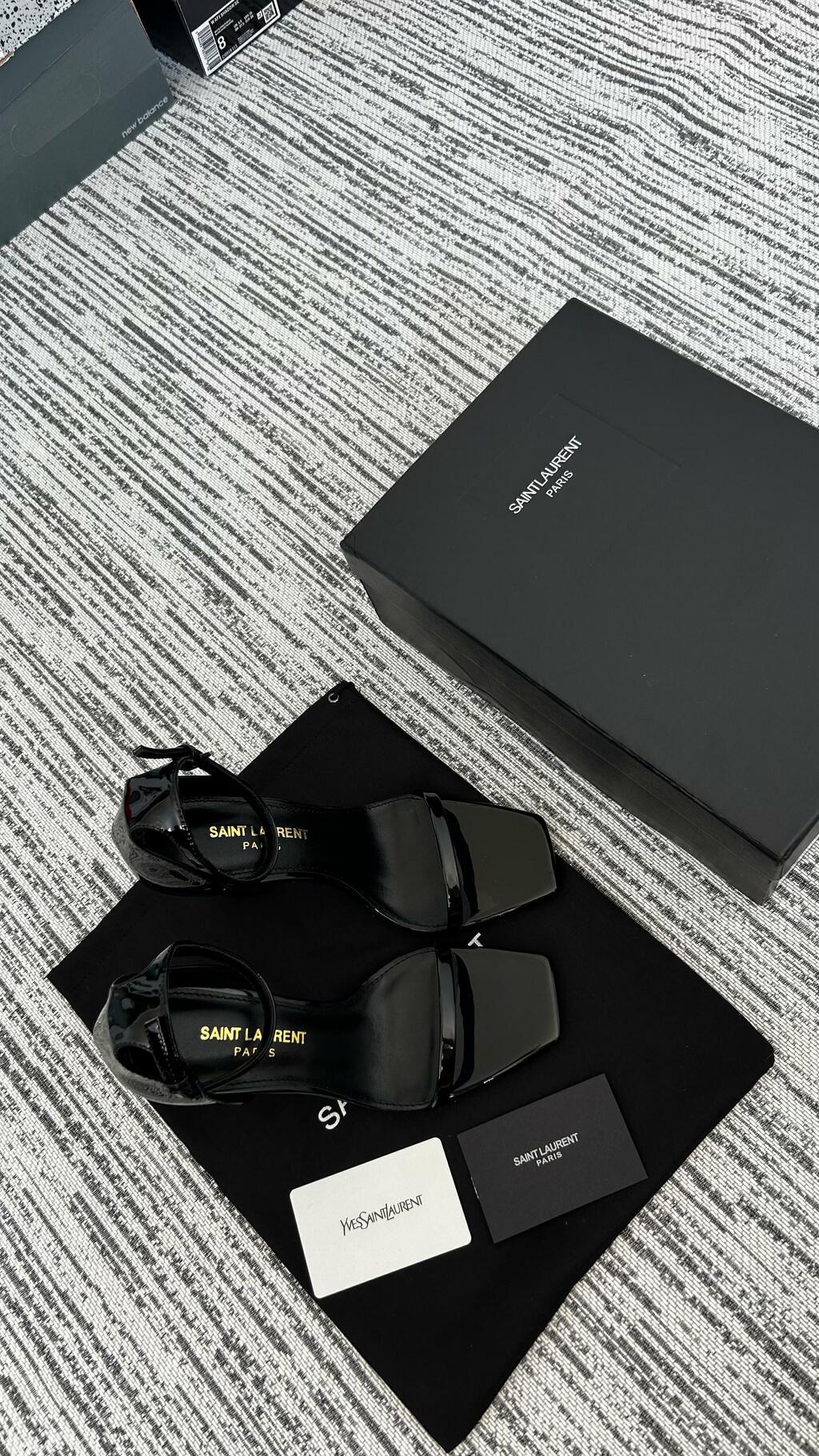 Sandália Saint Laurent Opyum