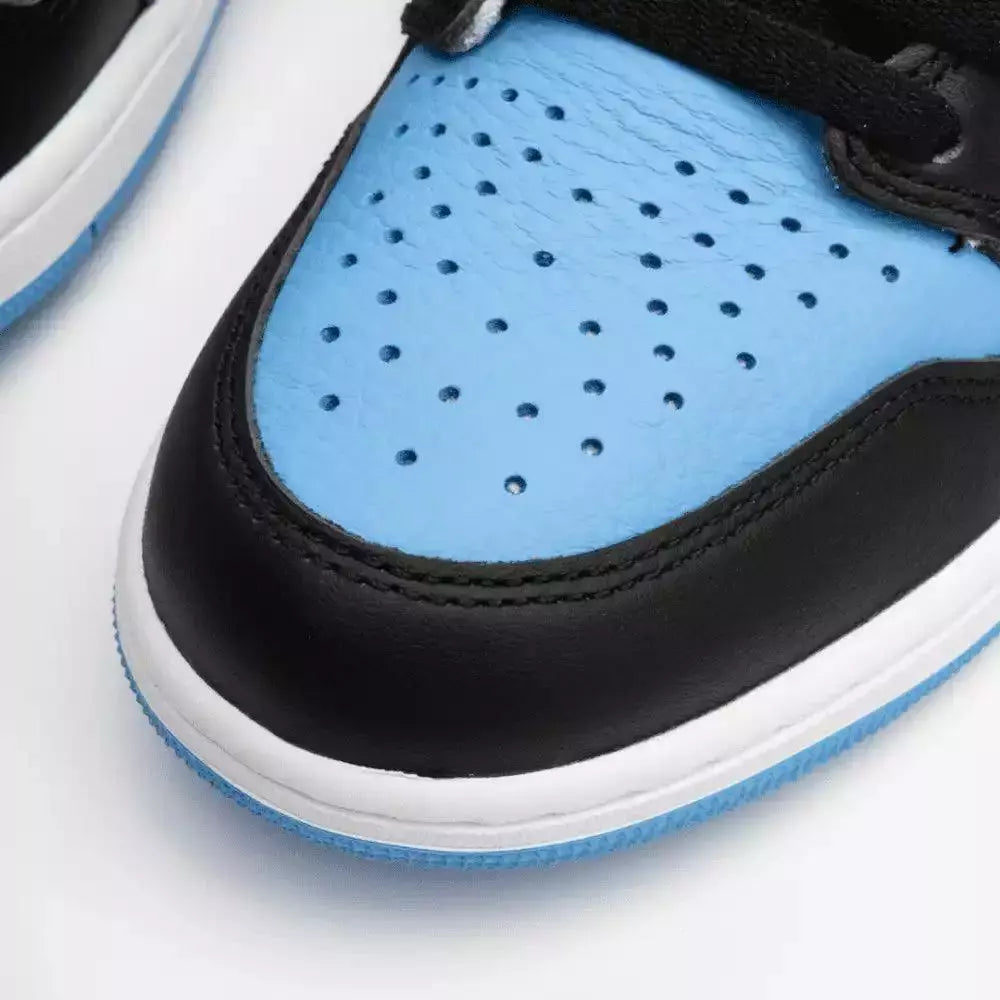 Nike Air Jordan 1 Retro High OG UNC Toe
