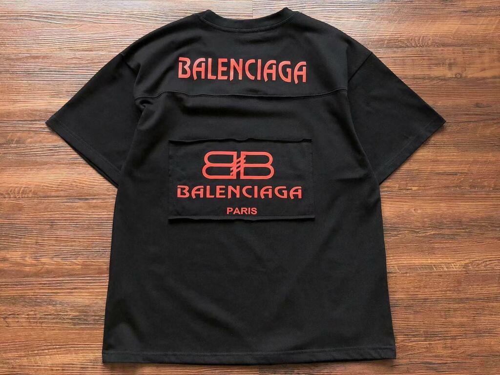Camiseta Balenciaga Paris